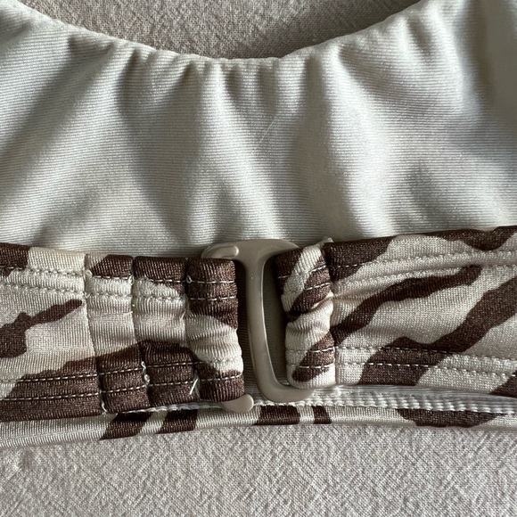 Good American Bikini in neutral tiger stripe (size M) - Picture 7 of 9